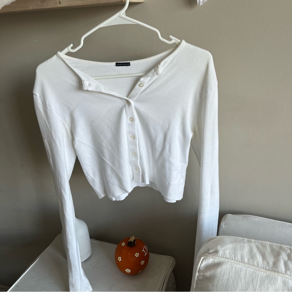 Brandy Melville Long Sleeve Button Front Crop Shirt